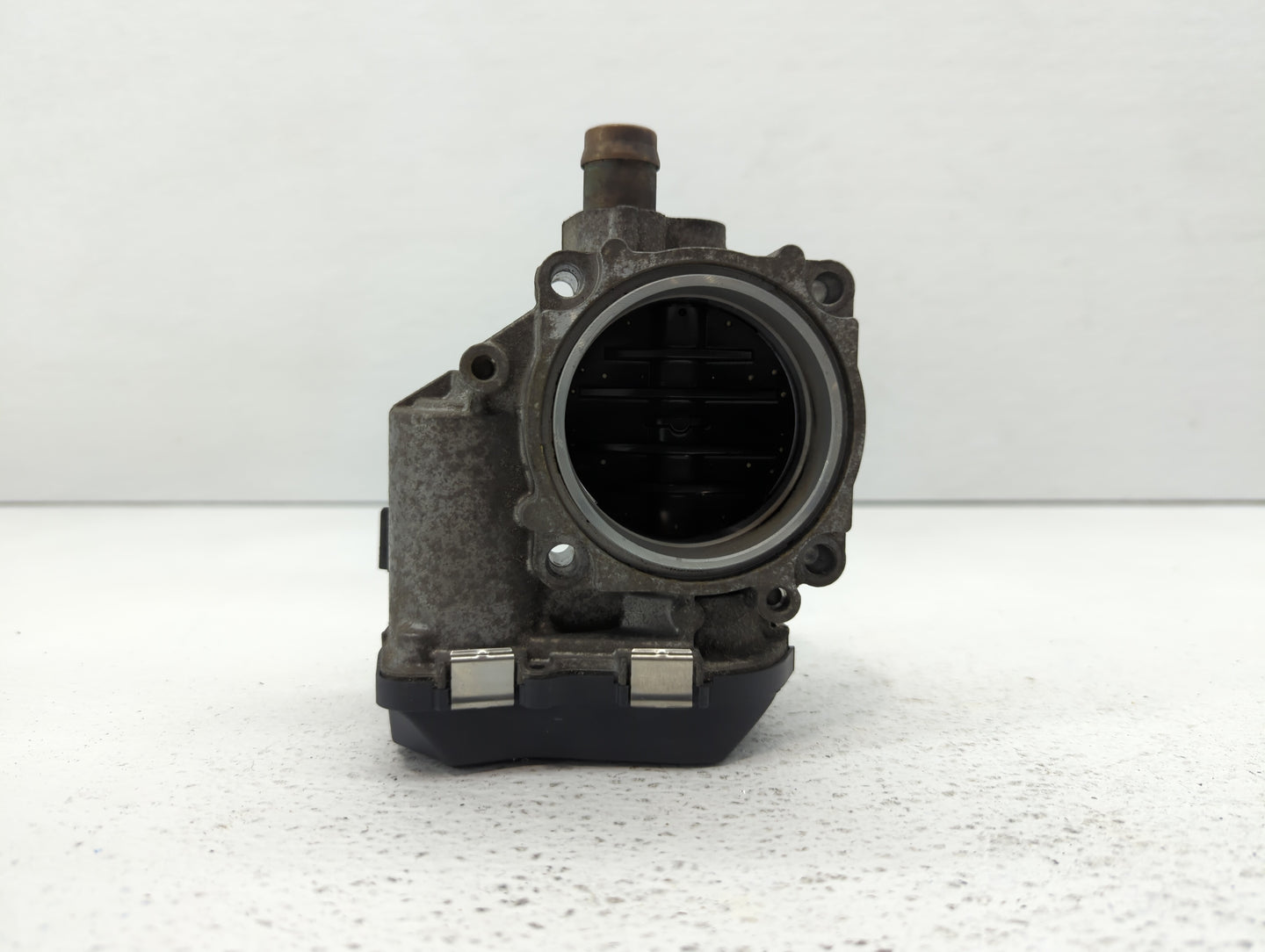2013-2017 Bmw X3 Throttle Body P/N:1354 7588625-02 1354 7588625-04, 1354 7588625-03 Fits Fits 2012 2013 2014 2015 2016 2017 