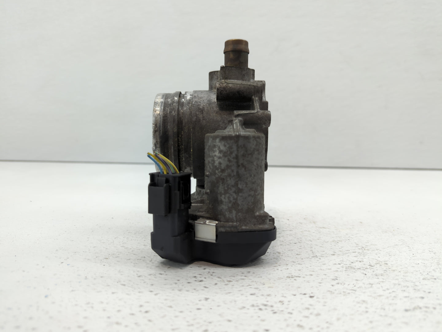 2013-2017 Bmw X3 Throttle Body P/N:1354 7588625-02 1354 7588625-04, 1354 7588625-03 Fits Fits 2012 2013 2014 2015 2016 2017 