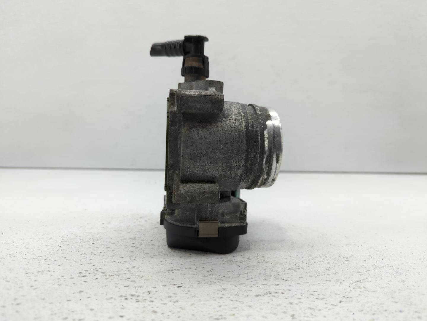 2013-2017 Bmw X3 Throttle Body P/N:1354 7588625-04 1354 7588625-03 Fits Fits 2012 2013 2014 2015 2016 2017 2018 OEM Used Aut