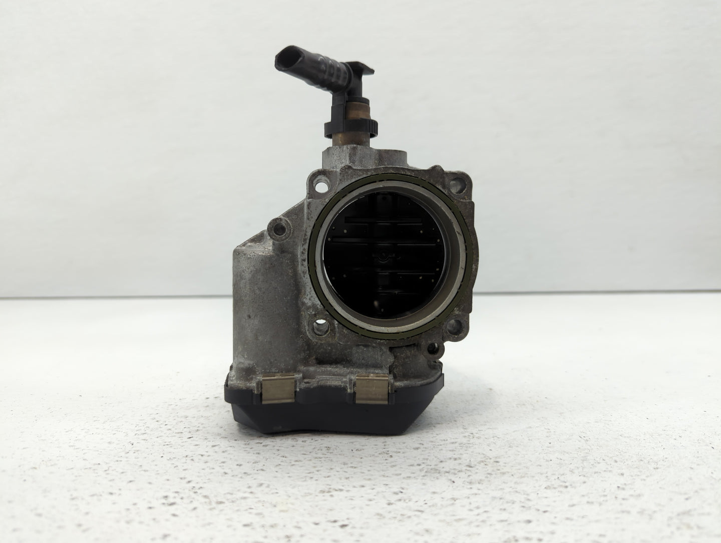 2013-2017 Bmw X3 Throttle Body P/N:1354 7588625-04 1354 7588625-03 Fits Fits 2012 2013 2014 2015 2016 2017 2018 OEM Used Aut