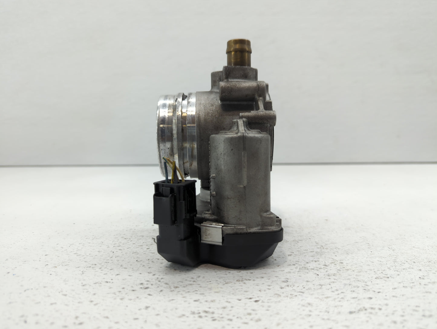 2013-2017 Bmw X3 Throttle Body P/N:1354 7588625-04 1354 7588625-03 Fits Fits 2012 2013 2014 2015 2016 2017 2018 OEM Used Aut