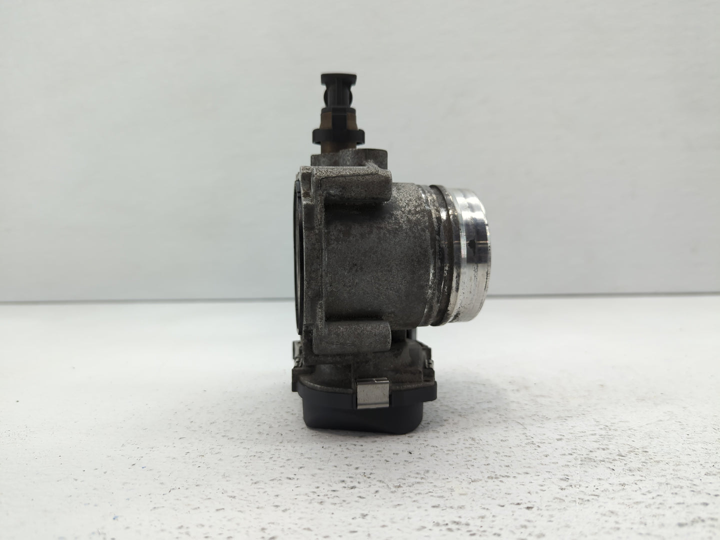 2013-2017 Bmw X3 Throttle Body P/N:1354 7588625-04 1354 7588625-03 Fits Fits 2012 2013 2014 2015 2016 2017 2018 OEM Used Aut