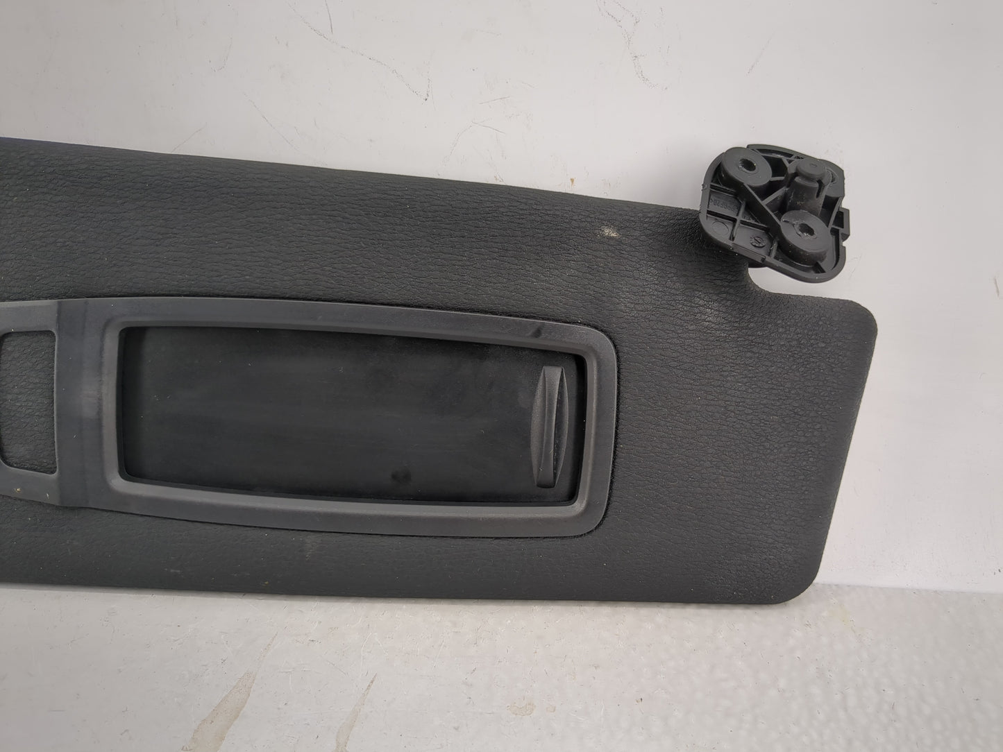 2007-2013 Bmw X5 Sun Visor Shade Replacement Passenger Right Mirror Fits Fits 2007 2008 2009 2011 2012 2013 OEM Used Auto Pa