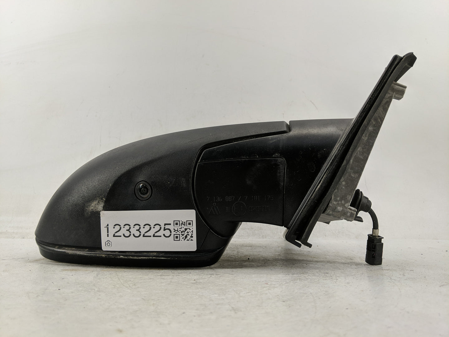 2012 Bmw X5 Side Mirror Replacement Passenger Right View Door Mirror P/N:7 181 175 7 136 887 Fits OEM Used Auto Parts - Oemu