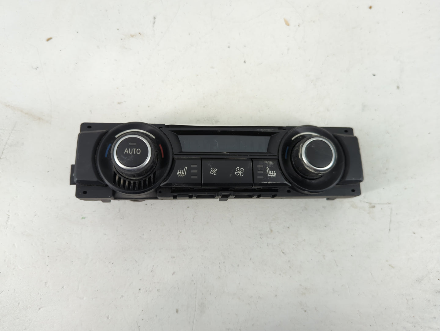 2007-2013 Bmw X5 Climate Control Module Temperature AC/Heater Replacement P/N:9 215 515-01 Fits OEM Used Auto Parts - Oemuse