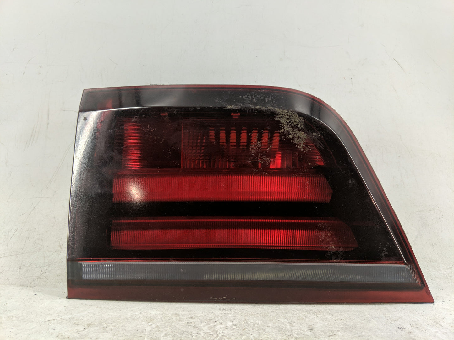 2012 Bmw X5 Passenger Right Side Deck Lid Mounted Tail Light - Oemusedautoparts1.com