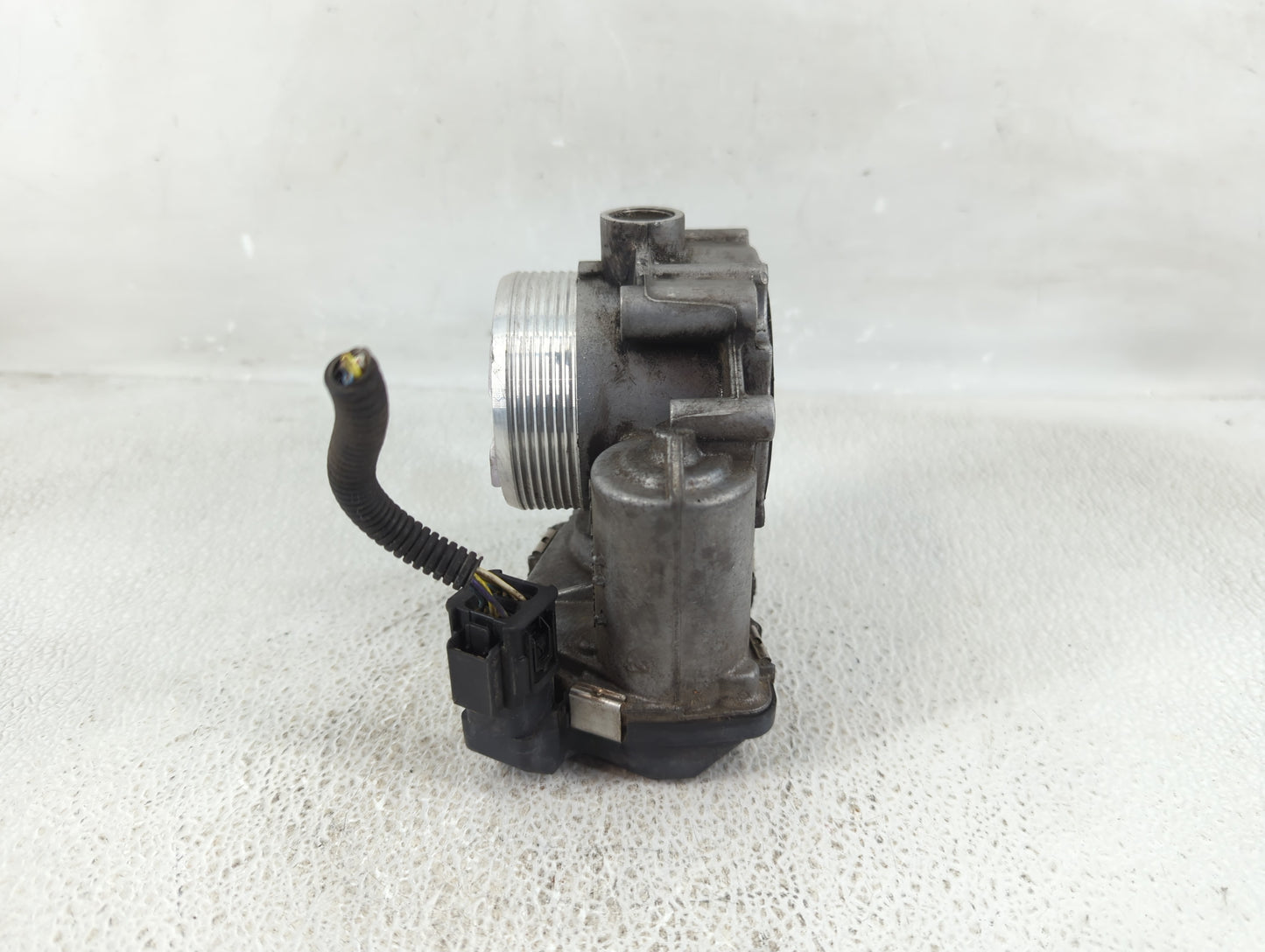 2011-2018 Bmw X5 Throttle Body P/N:1354 7555944-03 Fits Fits 2010 2011 2012 2013 2014 2015 2016 2017 2018 2019 2020 OEM Used