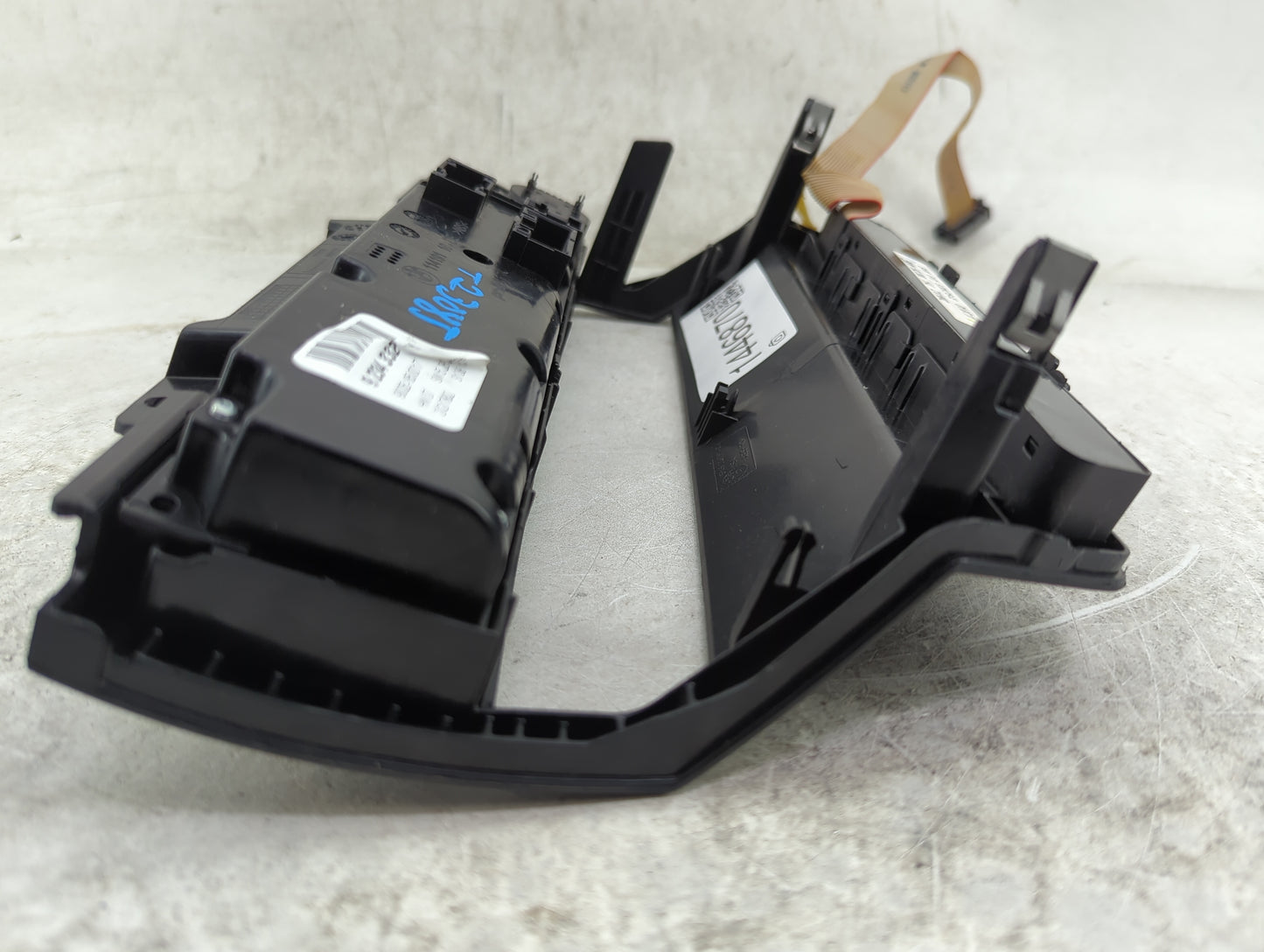 2011-2013 Bmw X5 Climate Control Module Temperature AC/Heater Replacement P/N:9234332 9208218-03 Fits Fits 2011 2012 2013 20