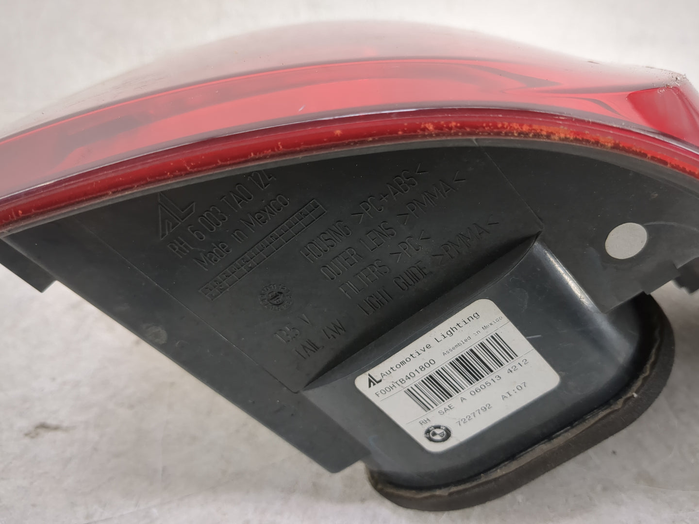 2011-2013 Bmw X5 Tail Light Assembly Passenger Right OEM P/N:F00HTB401800 7227792 Fits Fits 2011 2012 2013 OEM Used Auto Par