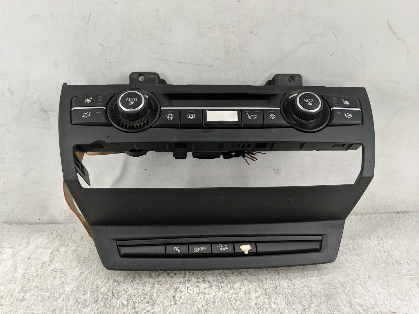 2007-2013 Bmw X5 Climate Control Module Temperature AC/Heater Replacement P/N:9234335-02/Y 9208218-03 Fits OEM Used Auto Par
