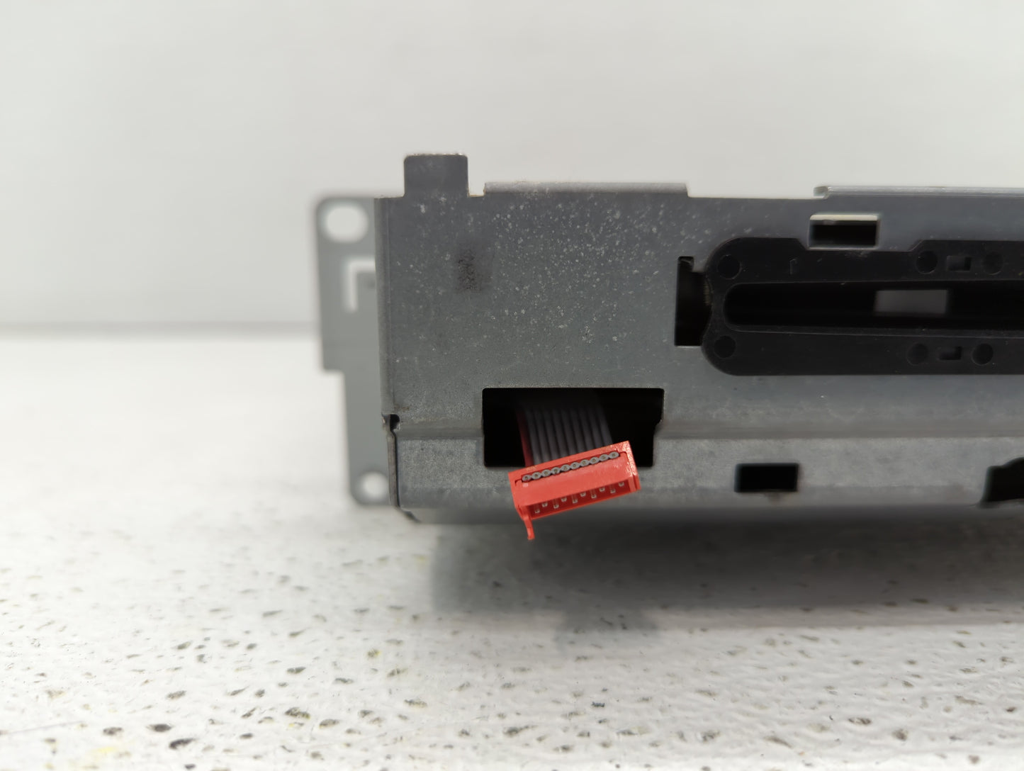 2012 Bmw X5 Radio AM FM Cd Player Receiver Replacement P/N:9 263 943 01 Fits OEM Used Auto Parts - Oemusedautoparts1.com