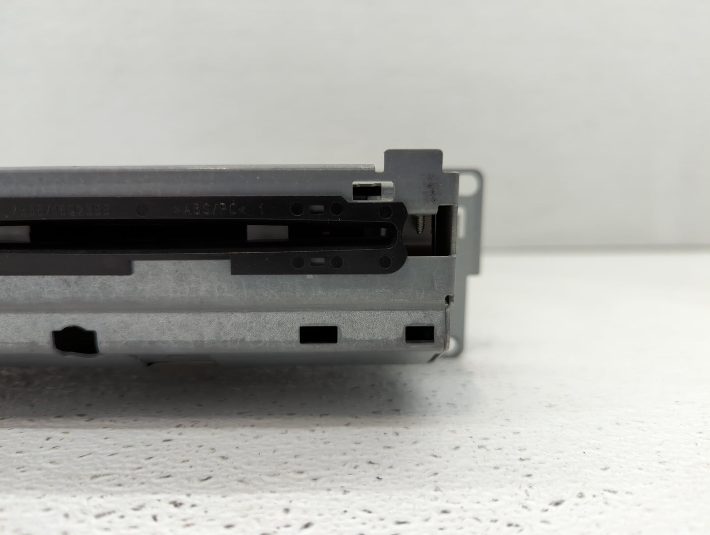2012 Bmw X5 Radio AM FM Cd Player Receiver Replacement P/N:9 263 943 01 Fits OEM Used Auto Parts - Oemusedautoparts1.com