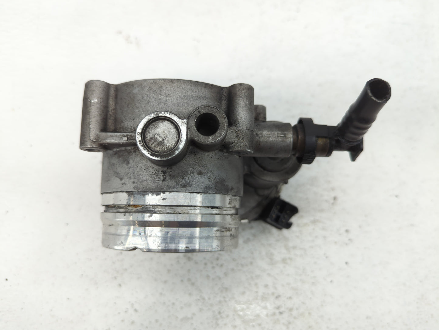 2011-2018 Bmw X5 Throttle Body P/N:1354 7597871-01 1354 7597871-03 Fits OEM Used Auto Parts - Oemusedautoparts1.com