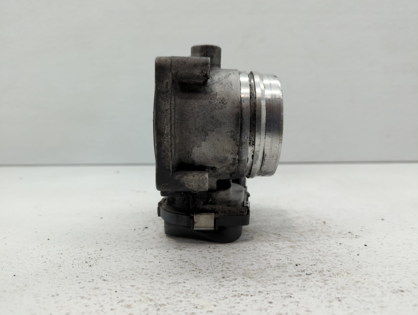 2011-2018 Bmw X5 Throttle Body P/N:1354 7597871-01 1354 7597871-03 Fits OEM Used Auto Parts - Oemusedautoparts1.com
