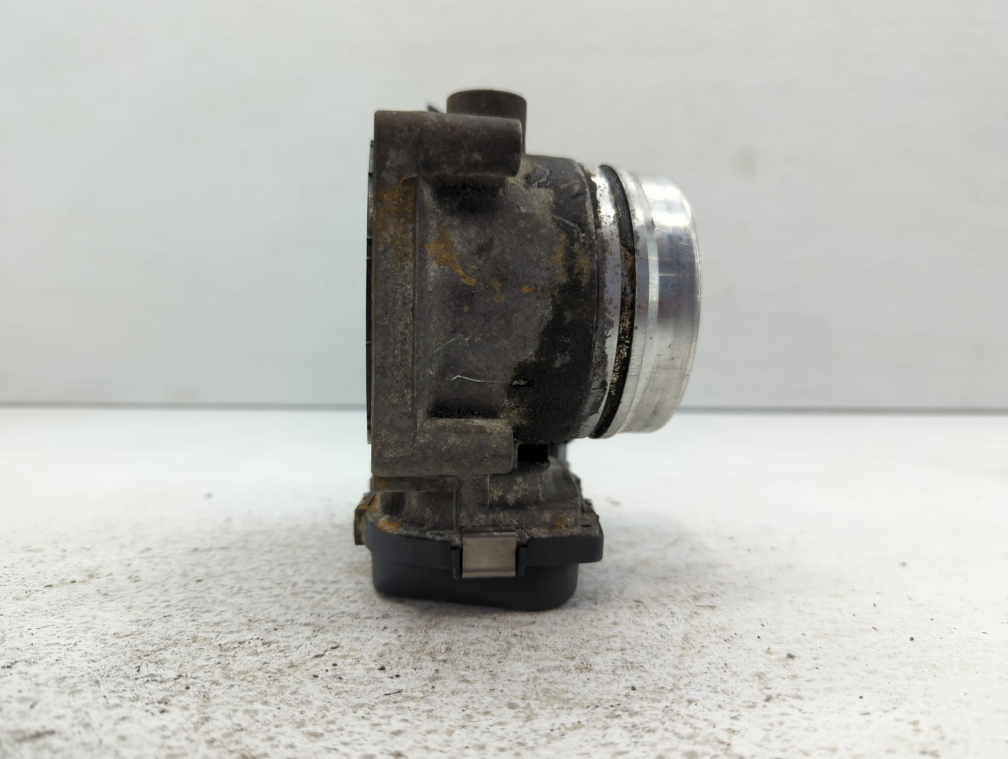 2011-2018 Bmw X5 Throttle Body P/N:1354 7597871-01 1354 7597871-03 Fits OEM Used Auto Parts - Oemusedautoparts1.com