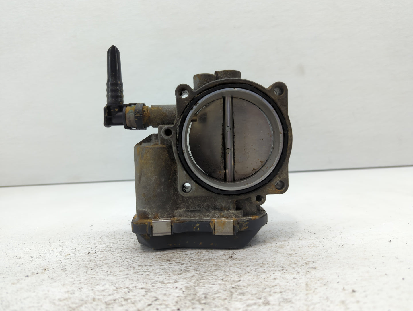 2011-2018 Bmw X5 Throttle Body P/N:1354 7597871-01 1354 7597871-03 Fits OEM Used Auto Parts - Oemusedautoparts1.com