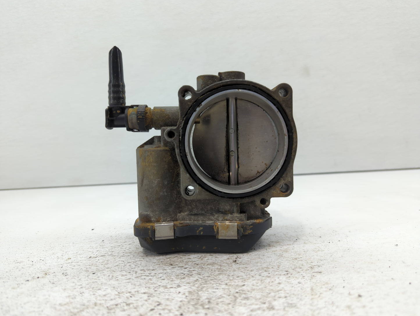 2011-2018 Bmw X5 Throttle Body P/N:1354 7597871-01 1354 7597871-03 Fits OEM Used Auto Parts - Oemusedautoparts1.com