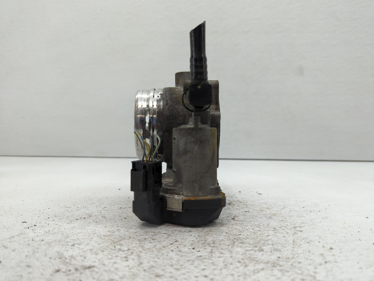 2011-2018 Bmw X5 Throttle Body P/N:1354 7597871-01 1354 7597871-03 Fits OEM Used Auto Parts - Oemusedautoparts1.com