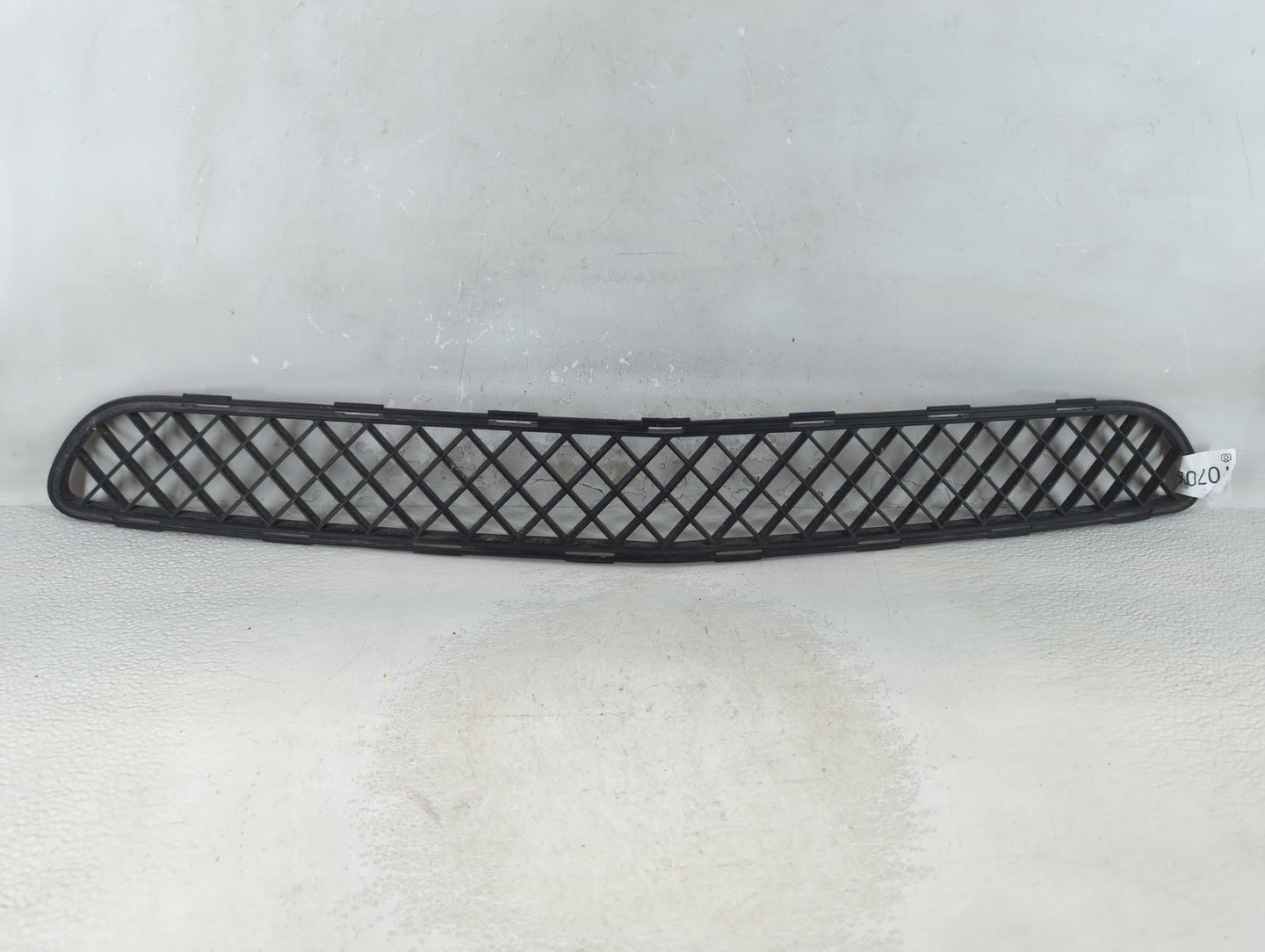 2008-2012 Buick Enclave Front Grille Bumper Not Included - Oemusedautoparts1.com