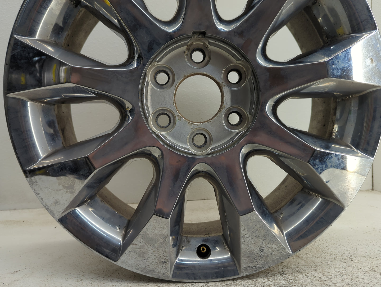 2010-2012 Buick Enclave Oem Wheel Rim - Oemusedautoparts1.com