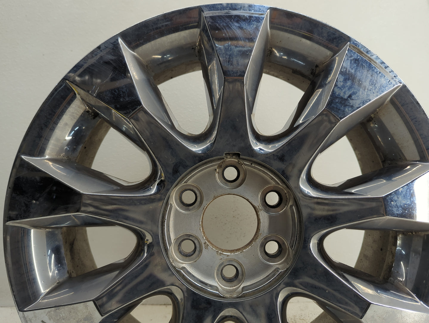 2010-2012 Buick Enclave Oem Wheel Rim - Oemusedautoparts1.com
