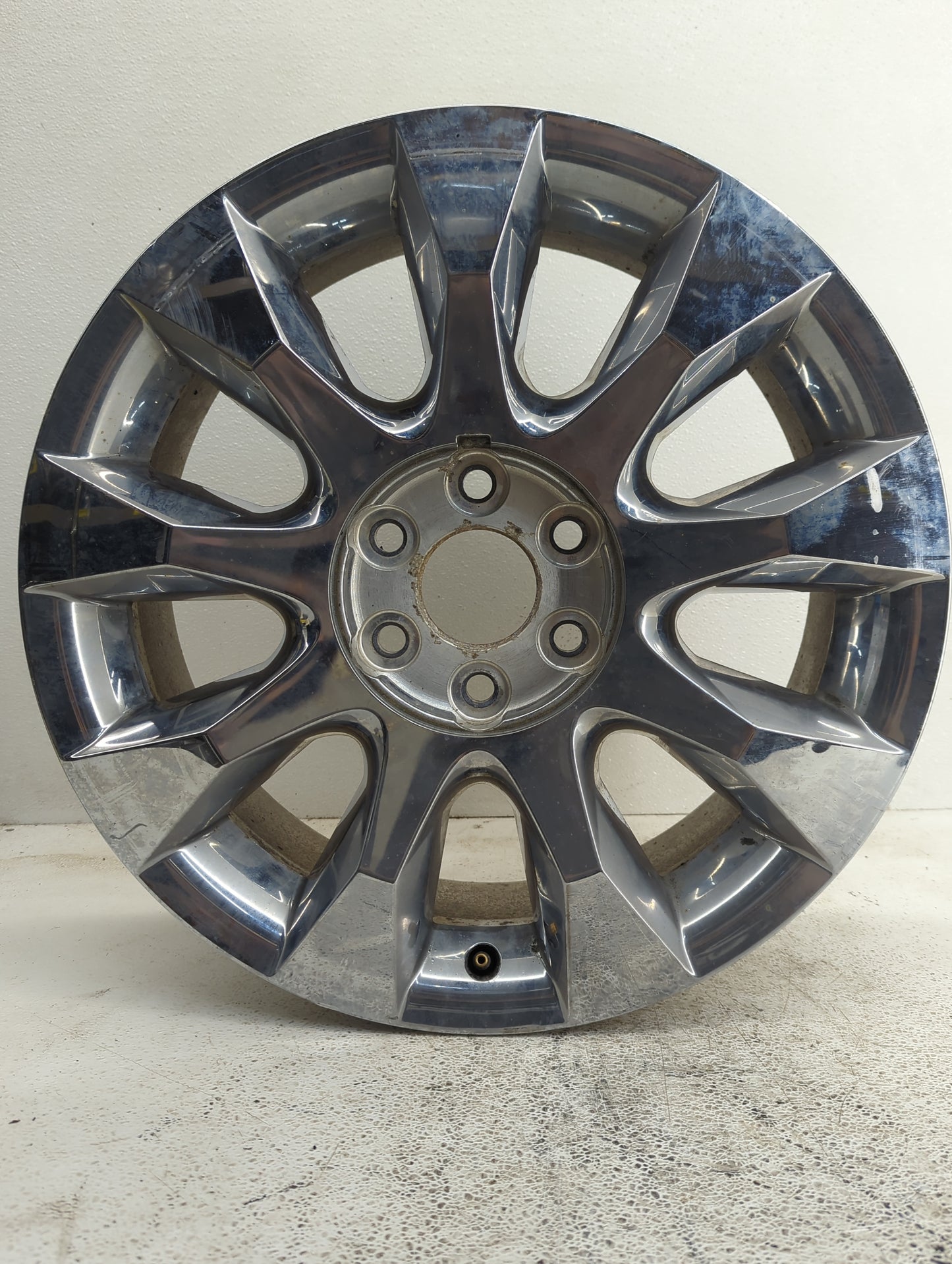 2010-2012 Buick Enclave Oem Wheel Rim - Oemusedautoparts1.com