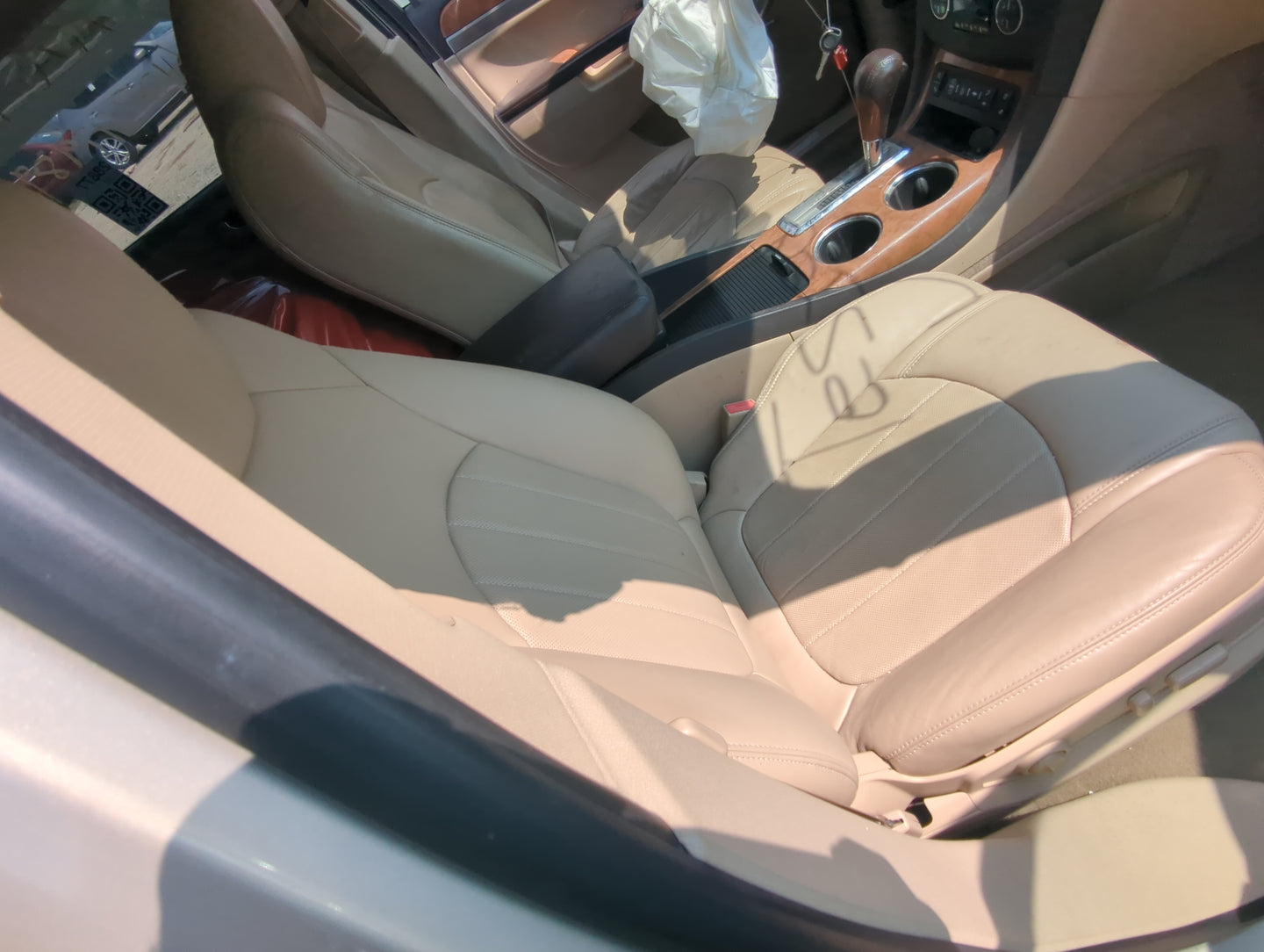 2012-2012 Buick Enclave Passenger Front Seat Oem - Oemusedautoparts1.com
