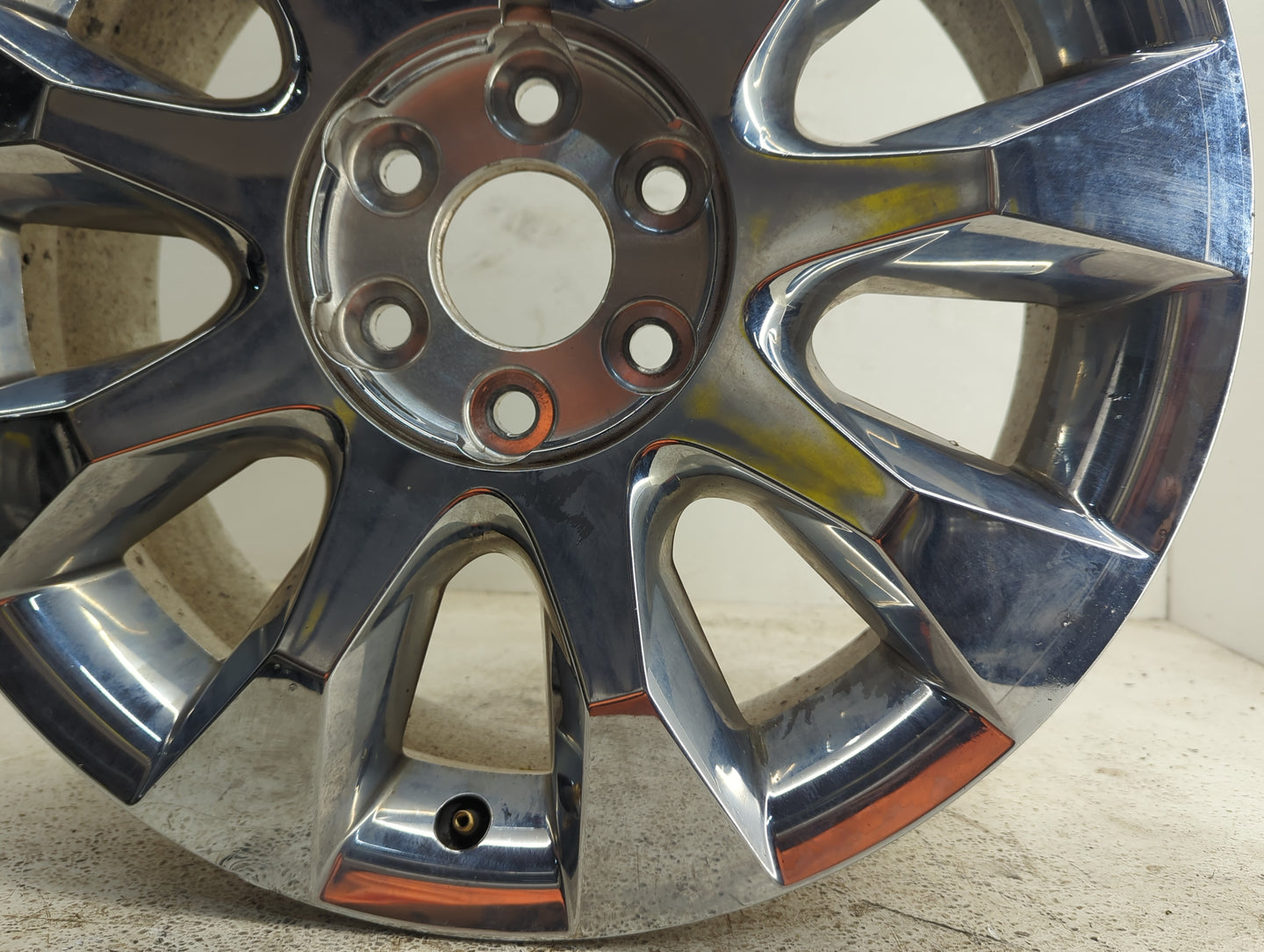2010-2012 Buick Enclave Oem Wheel Rim - Oemusedautoparts1.com