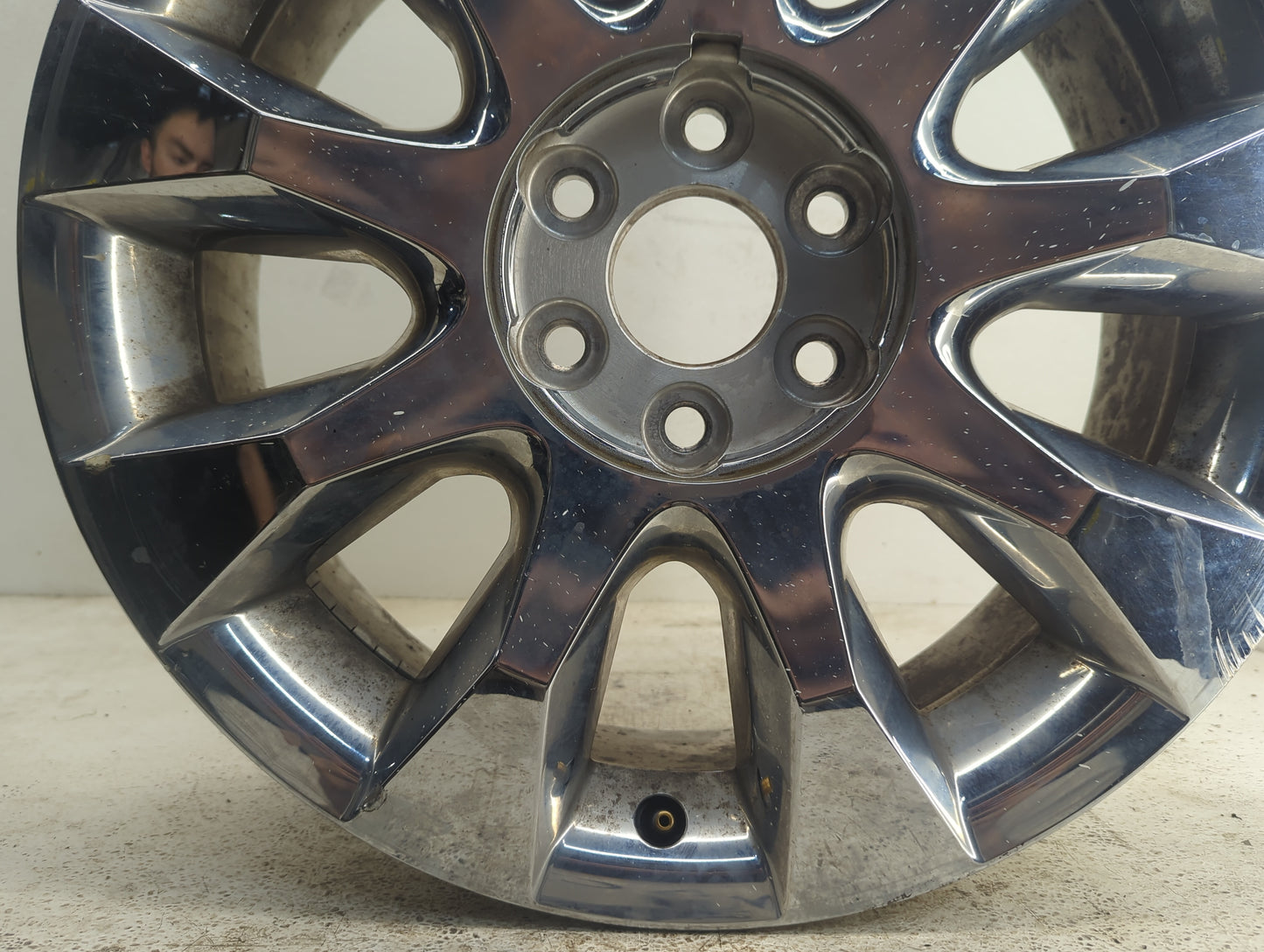 2010-2012 Buick Enclave Oem Wheel Rim - Oemusedautoparts1.com