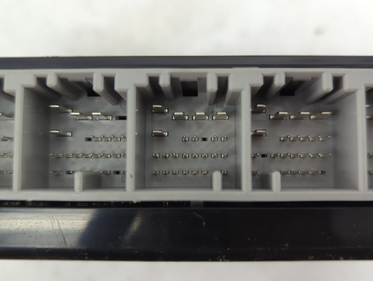 2008-2012 Buick Enclave Body Control Module Bcm Inner Cabin Fuse Box 1098087 - Oemusedautoparts1.com