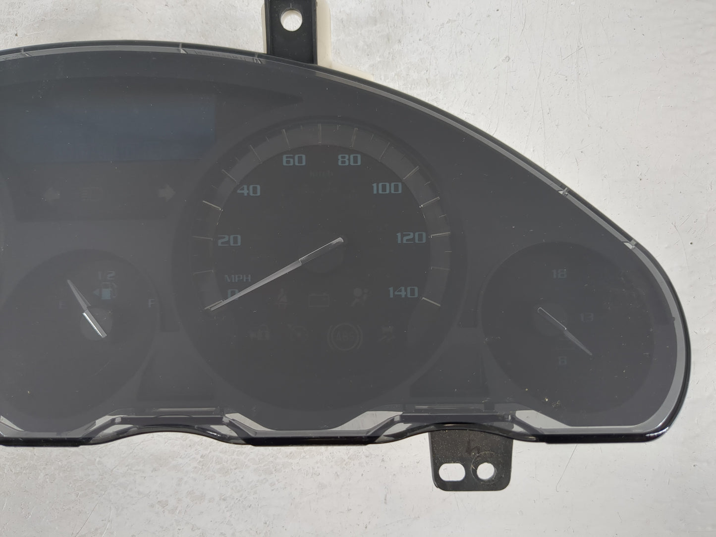2008-2012 Buick Enclave Instrument Cluster Speedometer Gauges Fits Fits 2008 2009 2010 2011 2012 OEM Used Auto Parts - Oemus