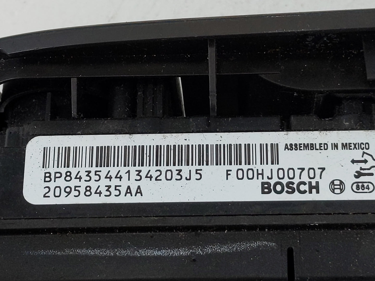 2010-2017 Buick Enclave Master Power Window Switch Replacement Driver Side Left P/N:20958435AA Fits OEM Used Auto Parts - Oe