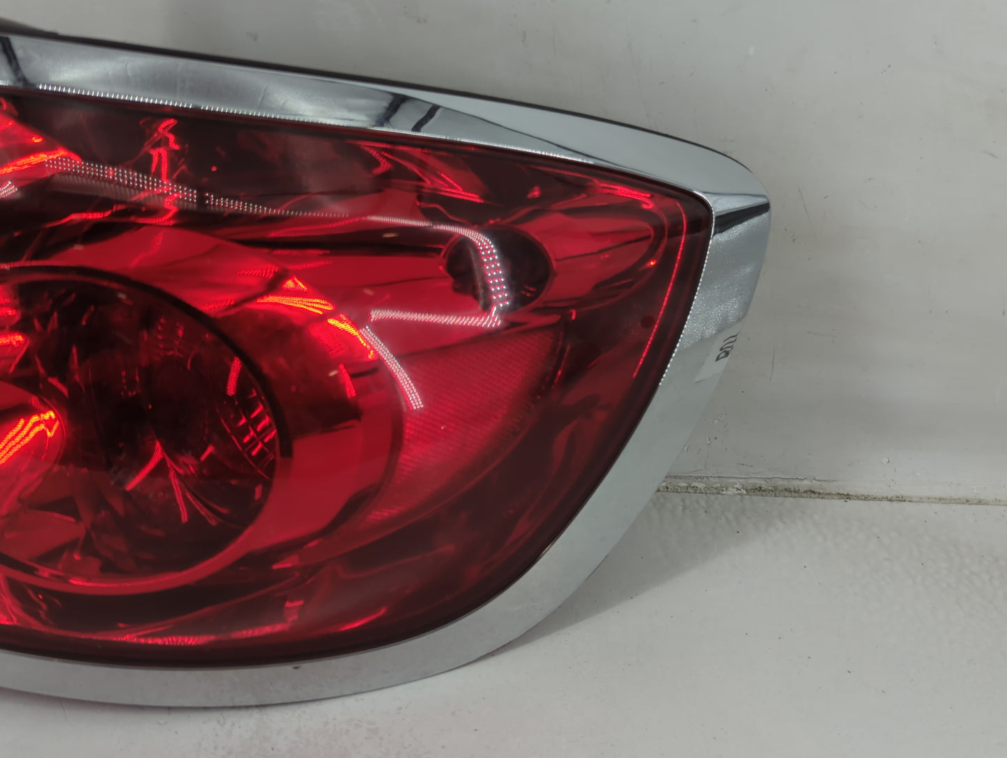 2008-2012 Buick Enclave Tail Light Assembly Passenger Right OEM P/N:22070AA Fits Fits 2008 2009 2010 2011 2012 OEM Used Auto