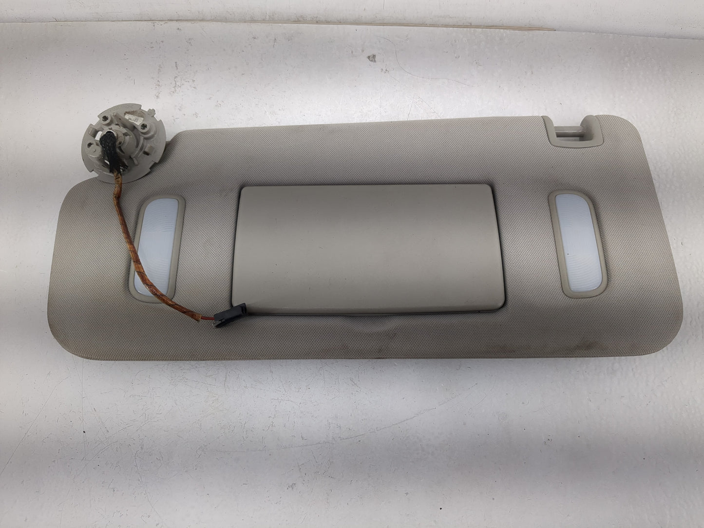 2008-2017 Buick Enclave Sun Visor Shade Replacement Driver Left Mirror Fits OEM Used Auto Parts - Oemusedautoparts1.com