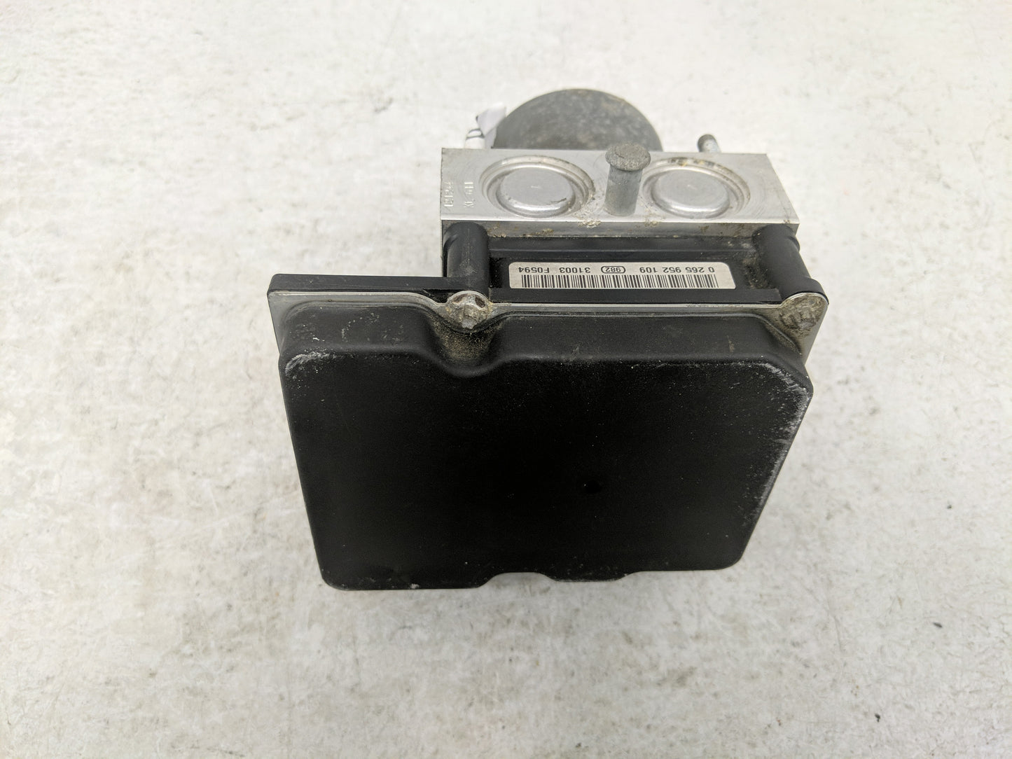 2012-2017 Buick Enclave ABS Pump Control Module Replacement Fits Fits 2012 2013 2014 2015 2016 2017 OEM Used Auto Parts - Oe