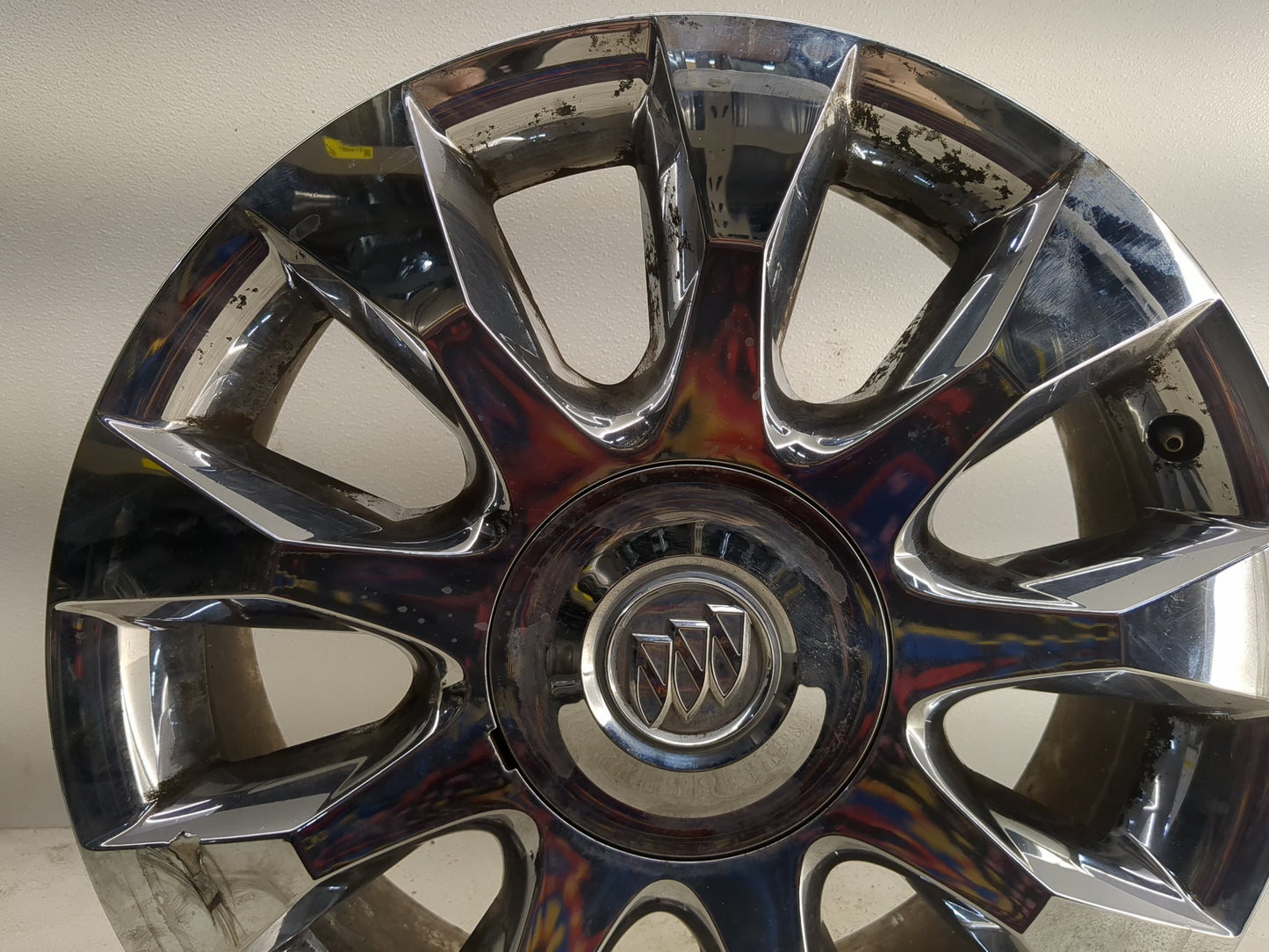 2010-2012 Buick Enclave Oem Wheel Rim - Oemusedautoparts1.com