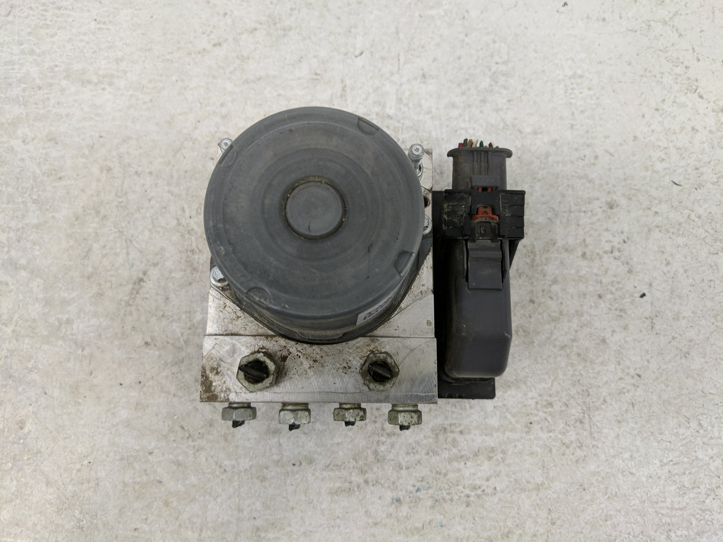 2012-2017 Buick Enclave ABS Pump Control Module Replacement P/N:0 265 252 462 Fits Fits 2012 2013 2014 2015 2016 2017 OEM Us