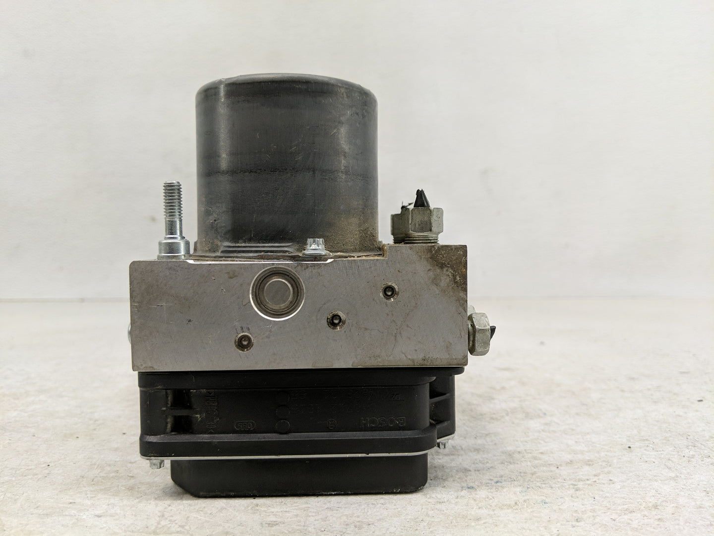 2012-2017 Buick Enclave ABS Pump Control Module Replacement P/N:0 265 252 462 Fits Fits 2012 2013 2014 2015 2016 2017 OEM Us