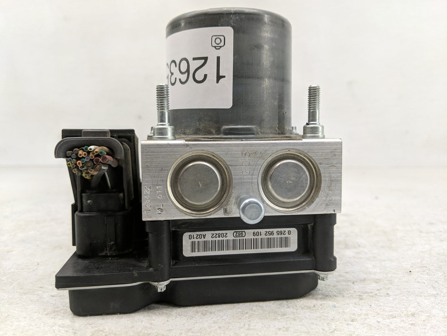 2012-2017 Buick Enclave ABS Pump Control Module Replacement P/N:0 265 252 462 Fits Fits 2012 2013 2014 2015 2016 2017 OEM Us