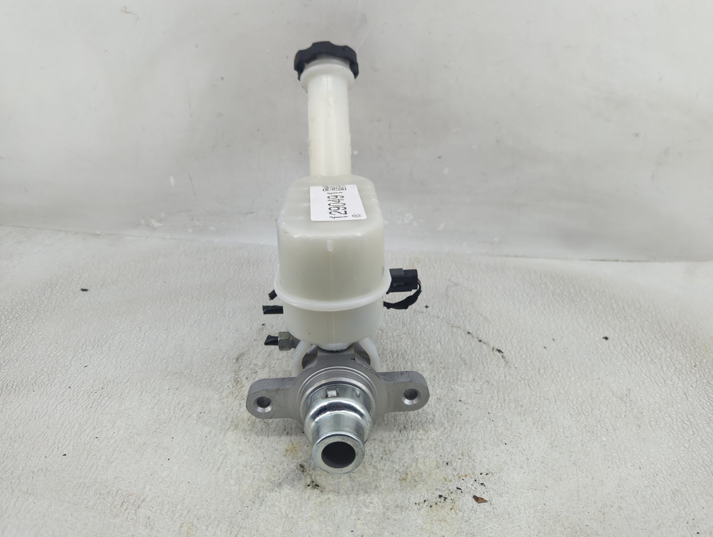 2009-2017 Buick Enclave Brake Master Cylinder - Oemusedautoparts1.com