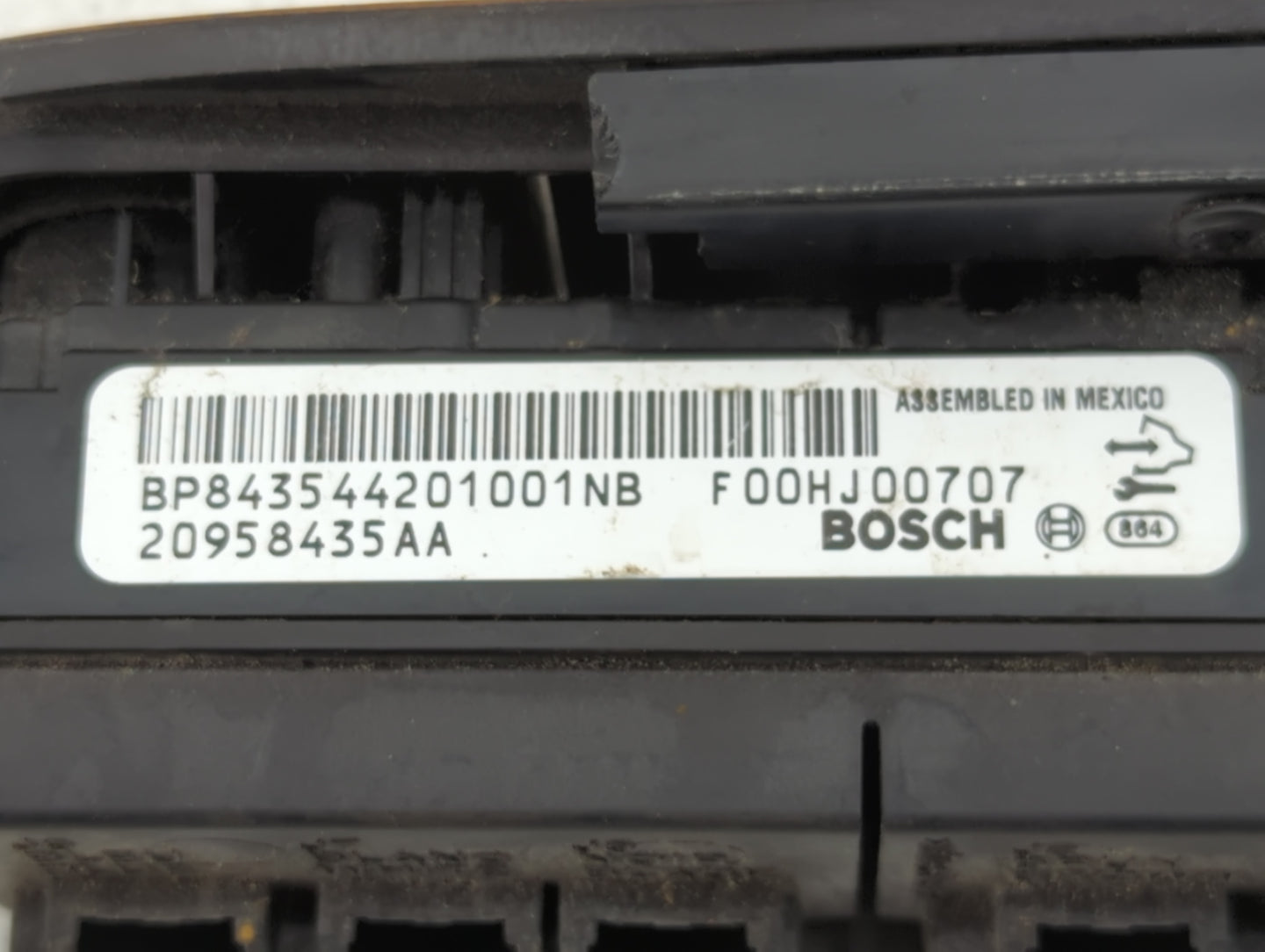 2010-2017 Buick Enclave Master Power Window Switch Replacement Driver Side Left P/N:F00HJ00707 20958435AA Fits OEM Used Auto