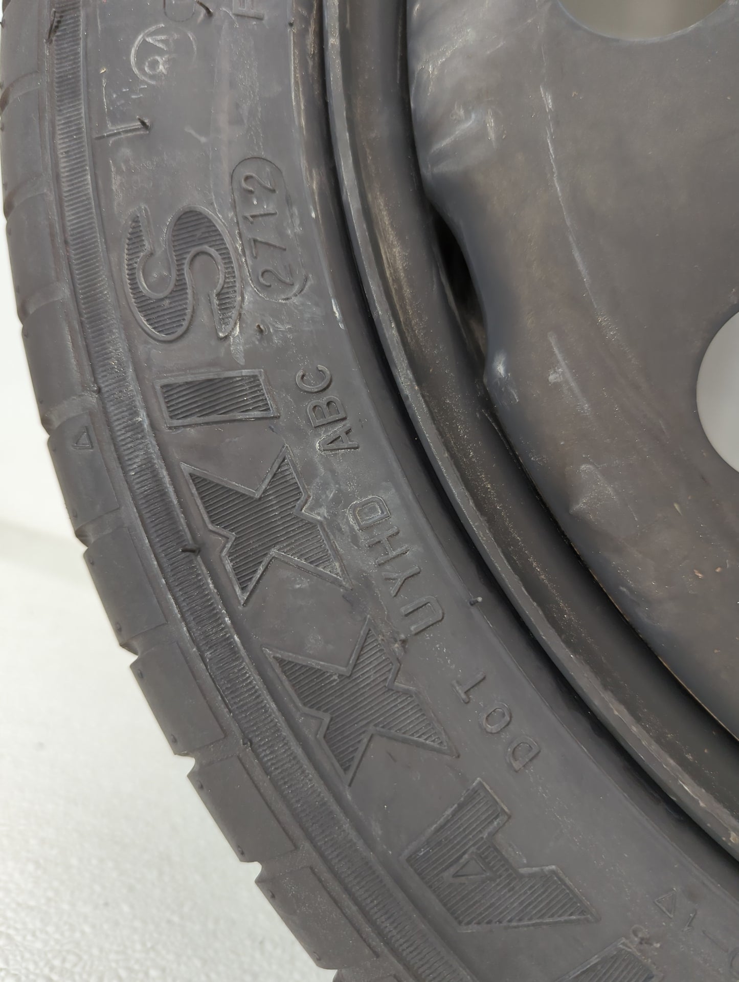 2008-2014 Buick Enclave Spare Donut Tire Wheel Rim Oem - Oemusedautoparts1.com