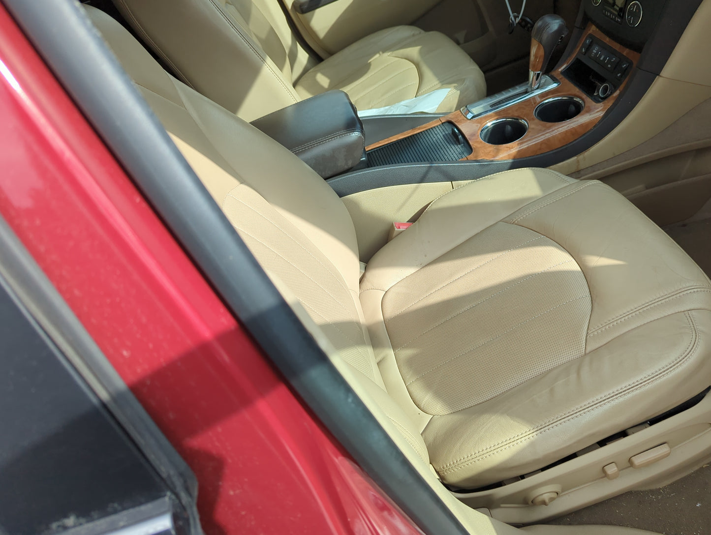 2012-2012 Buick Enclave Passenger Front Seat Oem 1368850 - Oemusedautoparts1.com
