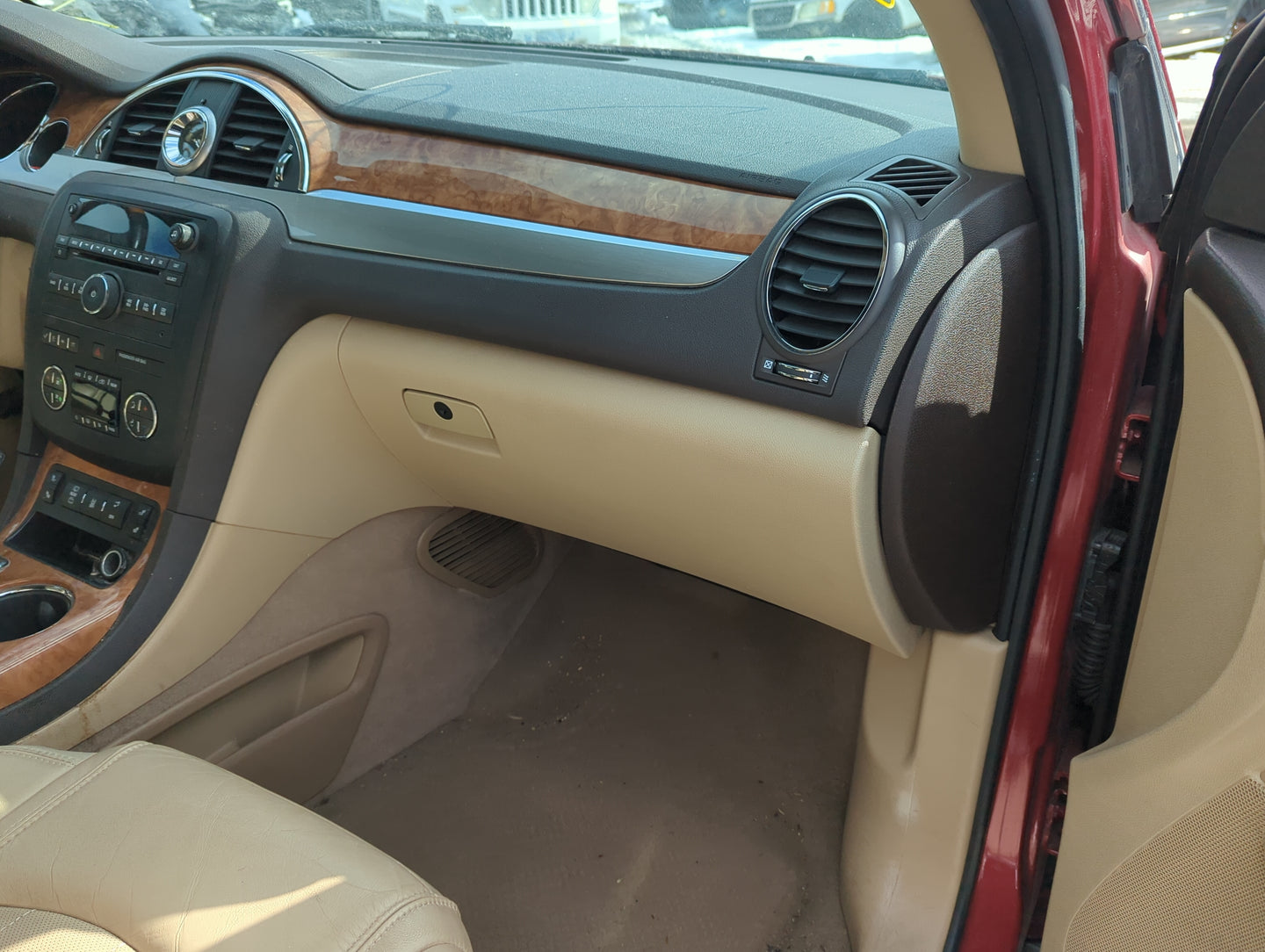 2012 Buick Enclave Passenger Glove Box Door Storage Compartment 1368890 - Oemusedautoparts1.com