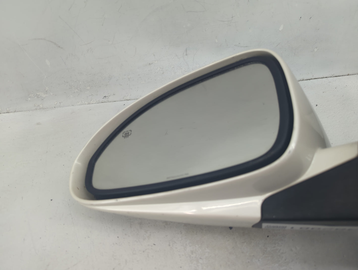 2008-2012 Buick Enclave Driver Side View Mirror - Left Door Mirror OEM Used - Oemusedautoparts1.com