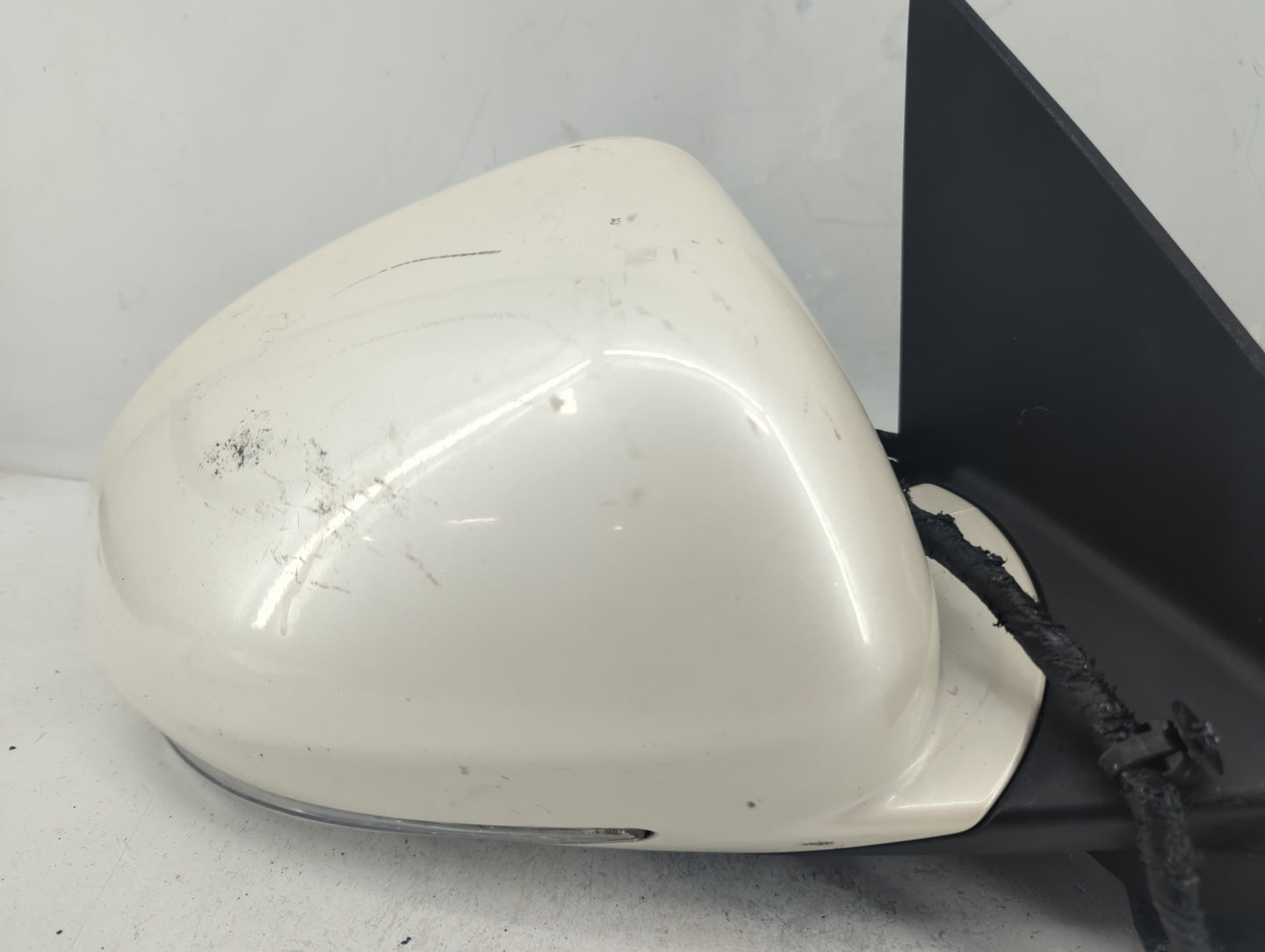 2008-2012 Buick Enclave Passenger Side View Mirror - Right Door Mirror OEM Used - Oemusedautoparts1.com