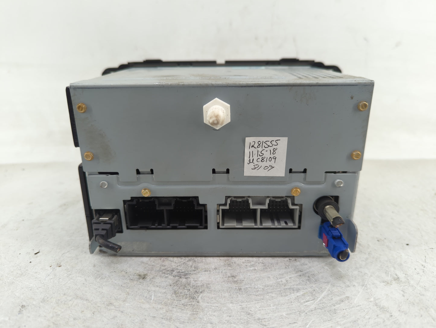 2010-2012 Buick Enclave Radio AM FM Cd Player Receiver Replacement P/N:22822468 Fits Fits 2010 2011 2012 OEM Used Auto Parts