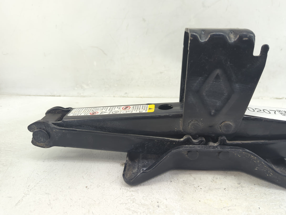 2012 Buick Enclave Spare Scissor Car Jack 1390207 - Oemusedautoparts1.com