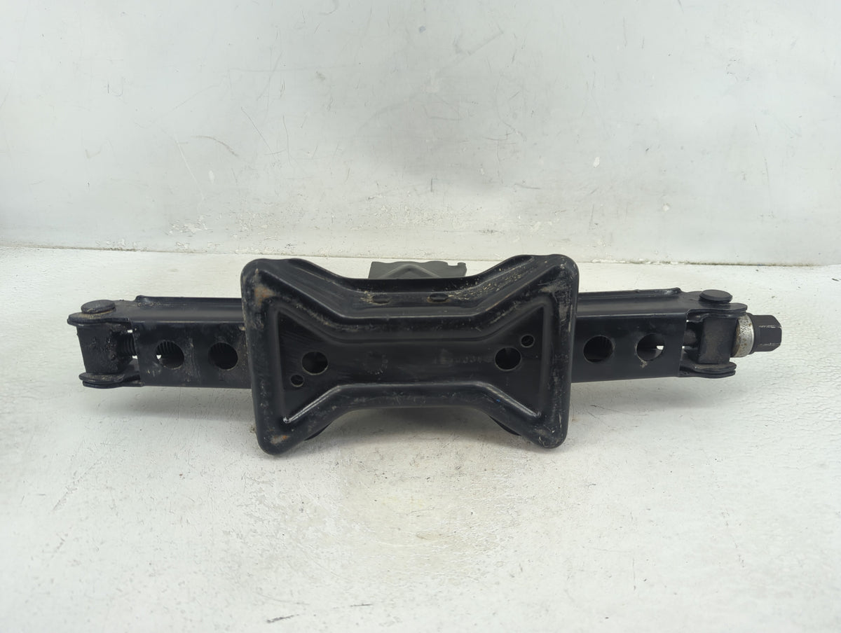 2012 Buick Enclave Spare Scissor Car Jack 1390207 - Oemusedautoparts1.com