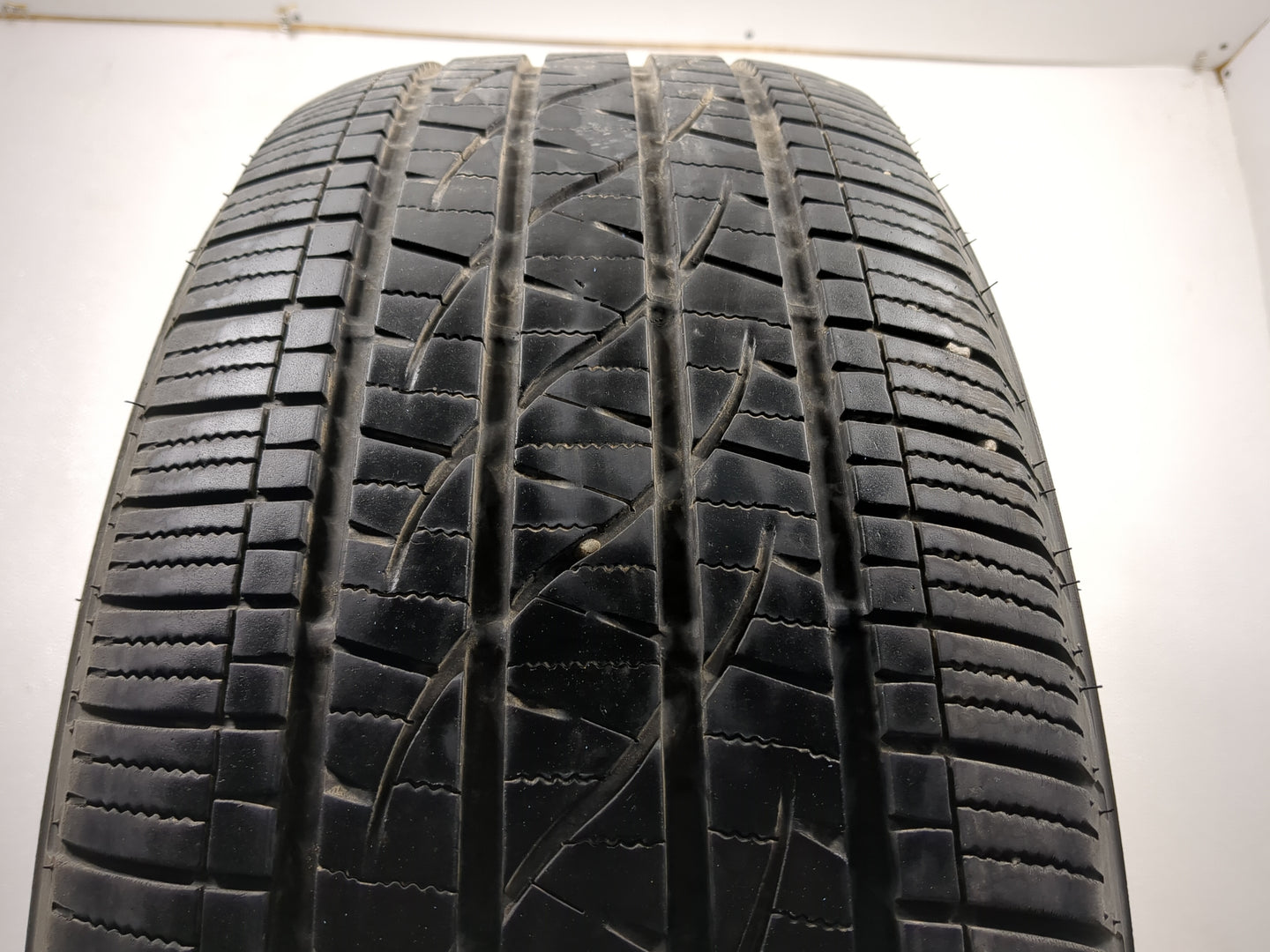 Used Tire 255/60R19 FIRESTONE DESTINATION LE3 109H - Tread Depth 6/32 - Oemusedautoparts1.com